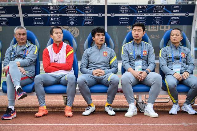 本赛季他是U21梯队不可或缺的一员，希望在未来几年里看到他在切尔西不断进步。
